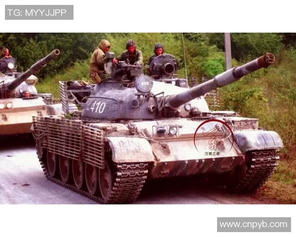 卡拉巴赫与比利亚雷近期表现分析及战术对比探讨